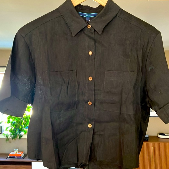 NWT, Shore brand, Layla Short Sleeve Button down, size Small. - Picture 2 of 5